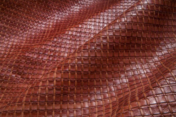 Mesh Presence Red