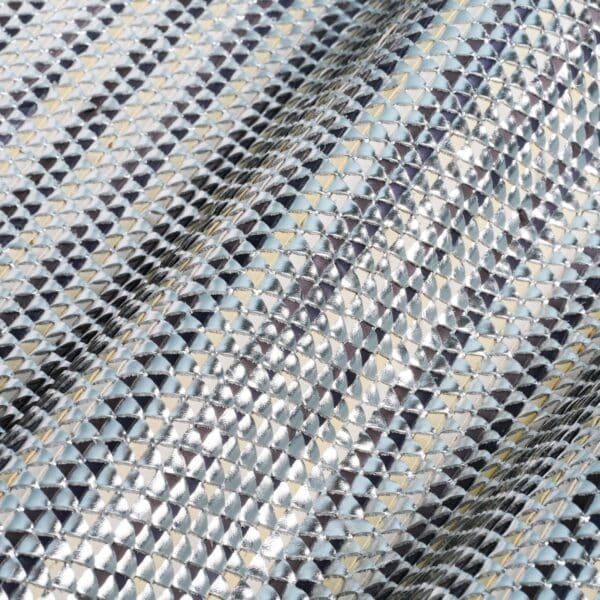 Mesh Mat Triangle Base Silver Ins 16/18/15/24